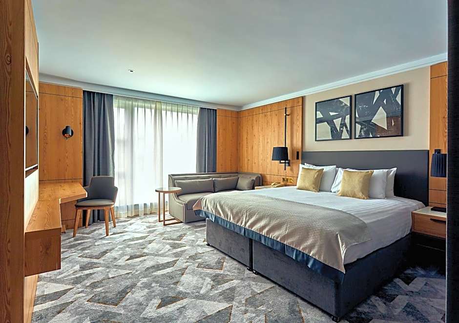 Crowne Plaza Marlow By IHG