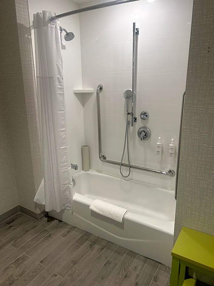 Hampton Inn by Hilton Kingston