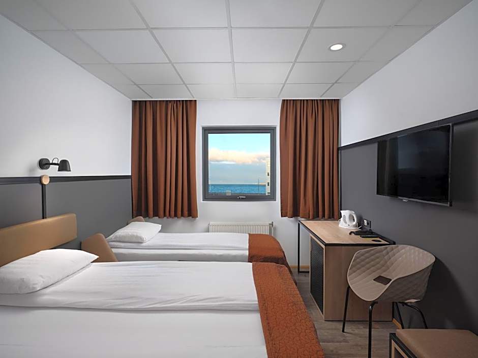 Hotel Cabin