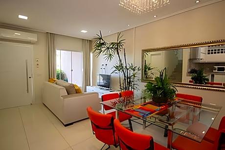 Sobrado com 1 suite 2 quarto ar 1km Shopping JL