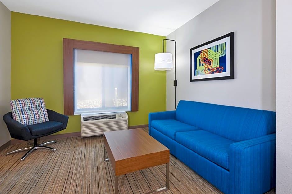 Holiday Inn Express and Suites Three Rivers By IHG