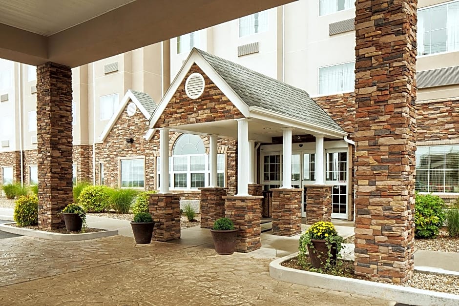 Microtel Inn & Suites by Wyndham Wheeling at The Highlands