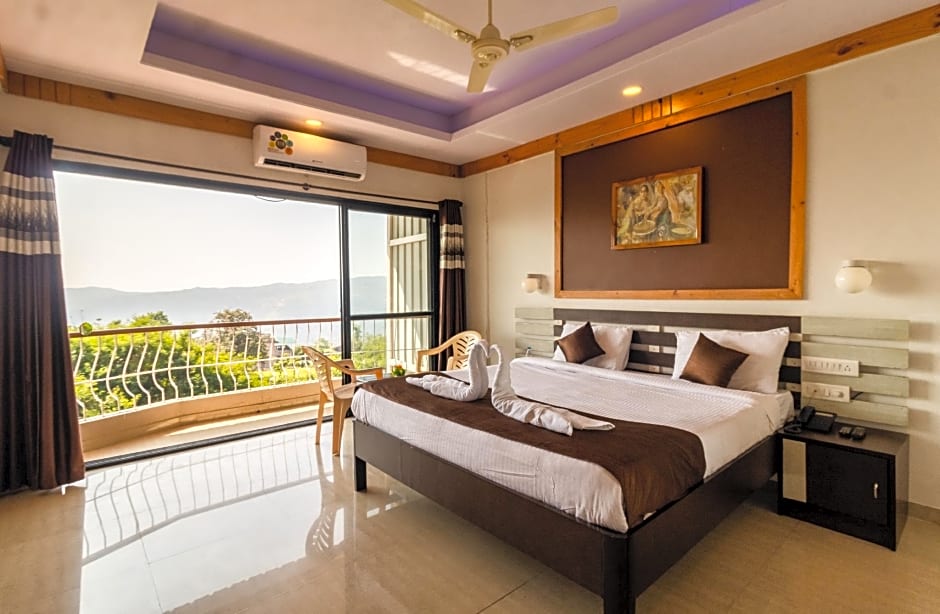 Saga Resort