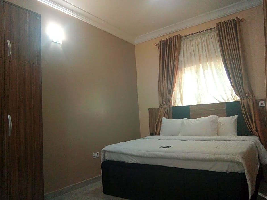 Pameec Luxury Suites