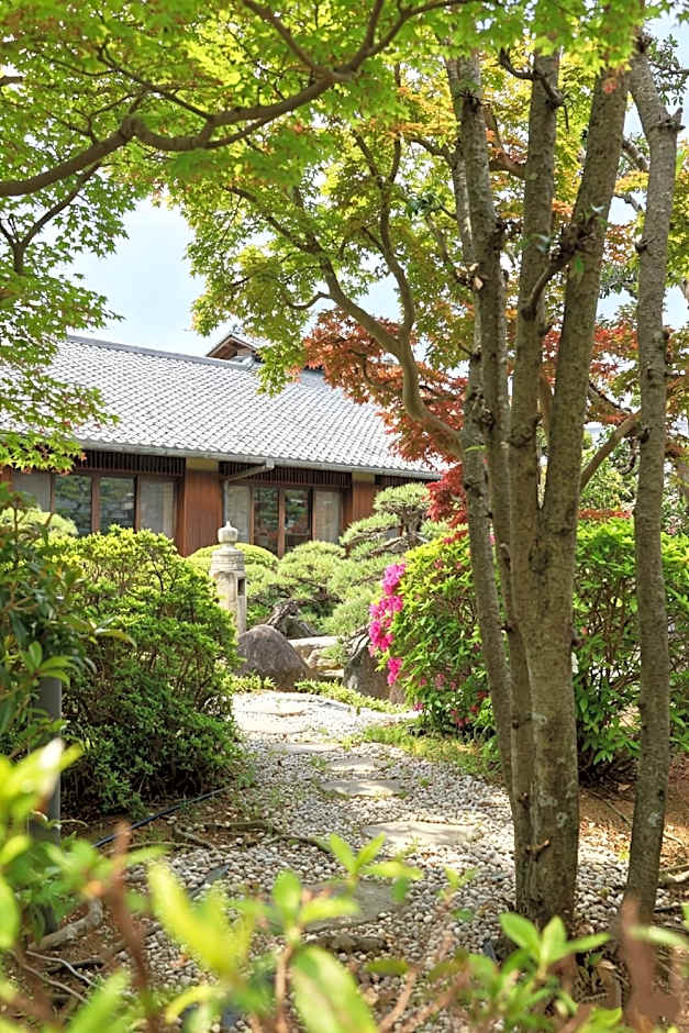 Kansai Airport Hotel Pine Villa