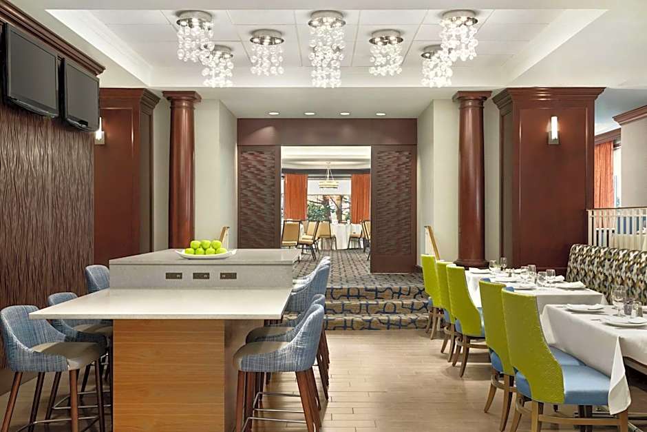 Embassy Suites By Hilton Boston Waltham