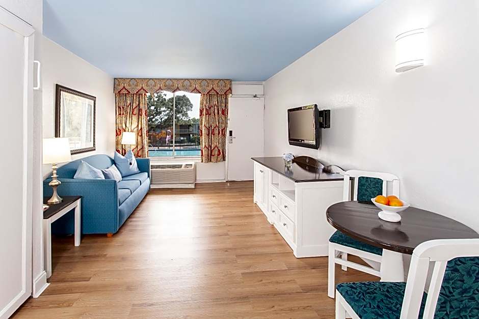 Seralago Hotel And Suites Main Gate East