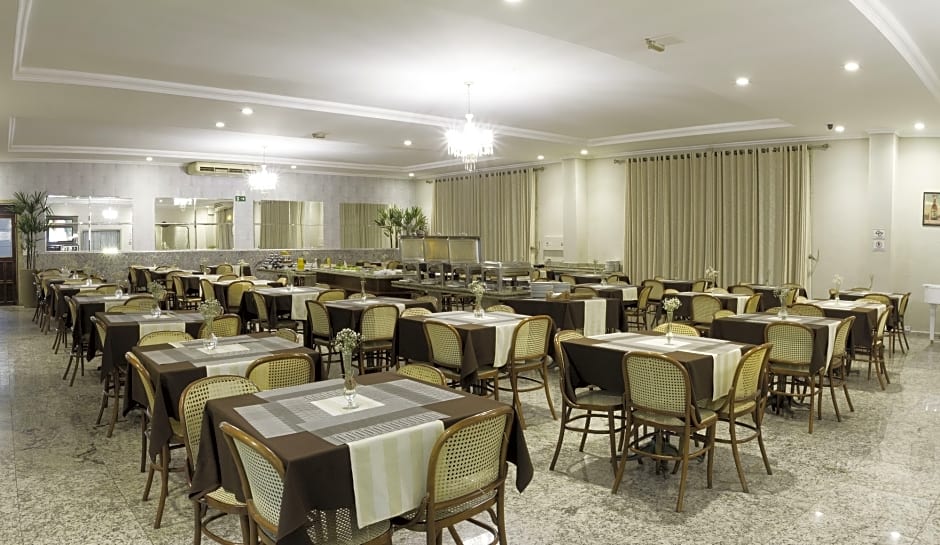 Dan Inn Franca & Convenções