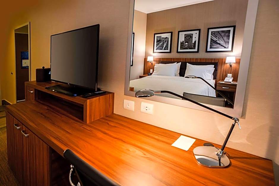 Hampton Inn By Hilton Piedras Negras