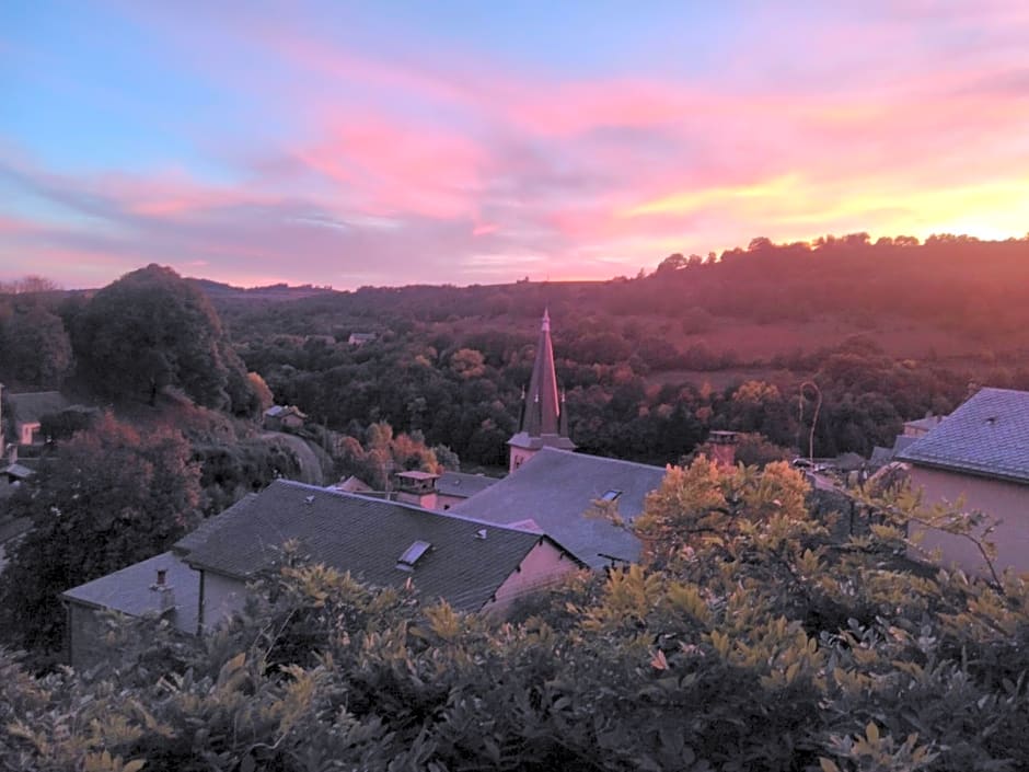 Maison d'Hôtes "La Pierre Pointue"