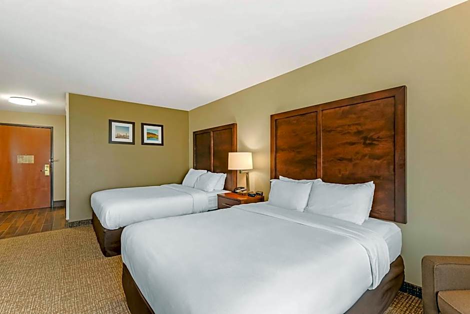 Comfort Inn & Suites Grinnell near I-80