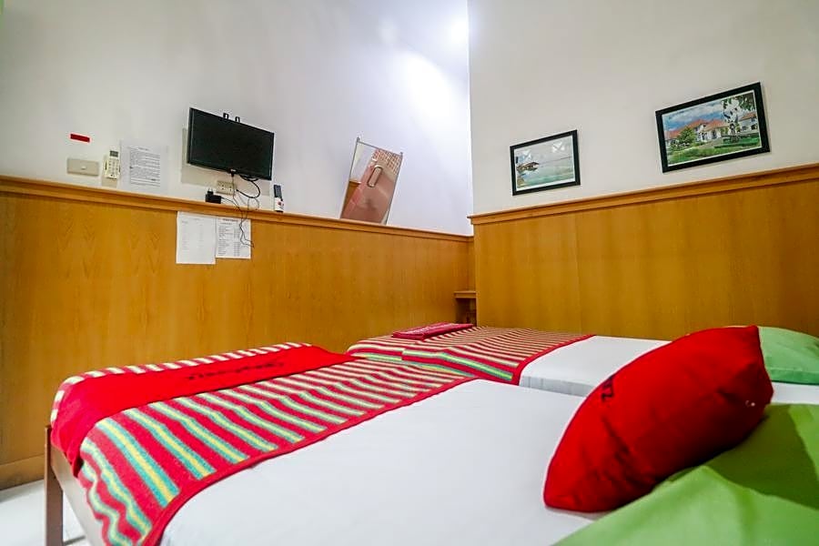 RedDoorz near Kartini Mall Lampung