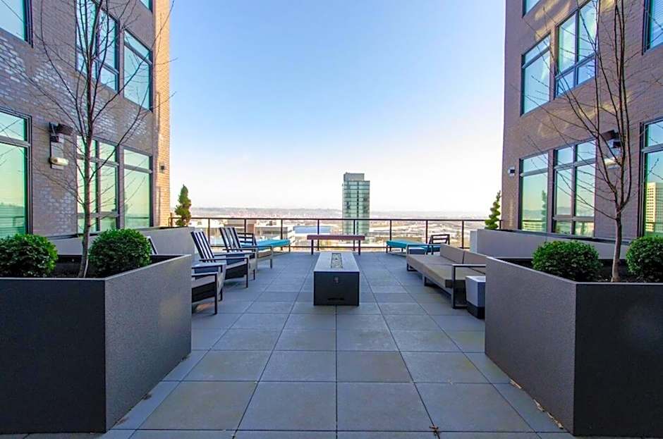 Self Check-in-washer-dryer-4ksmart Tv-king Bed-gym