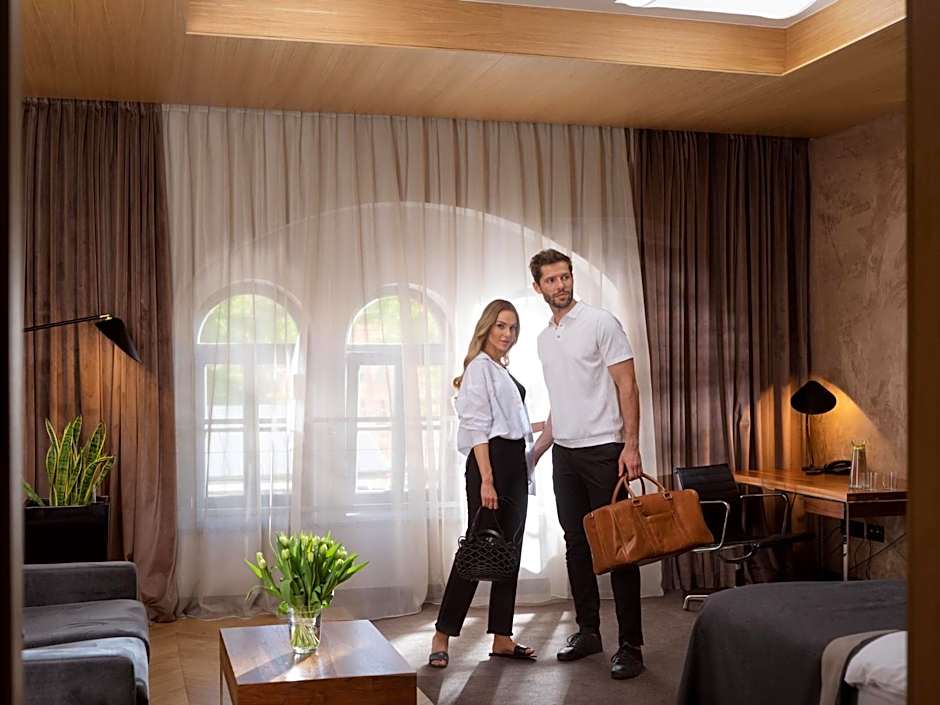 City Park Hotel & Residence