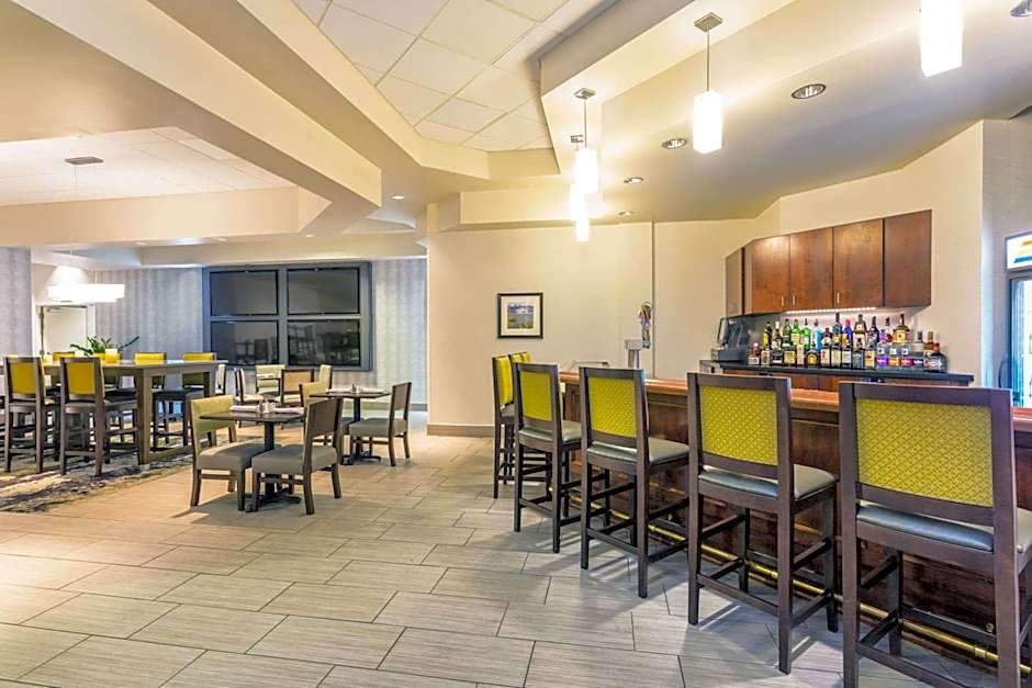 Wyndham Garden Buffalo Downtown