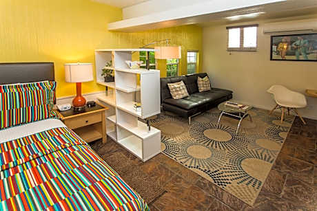 King Corner Suite