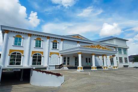 Maulidia Hotel Syariah & Convention Center