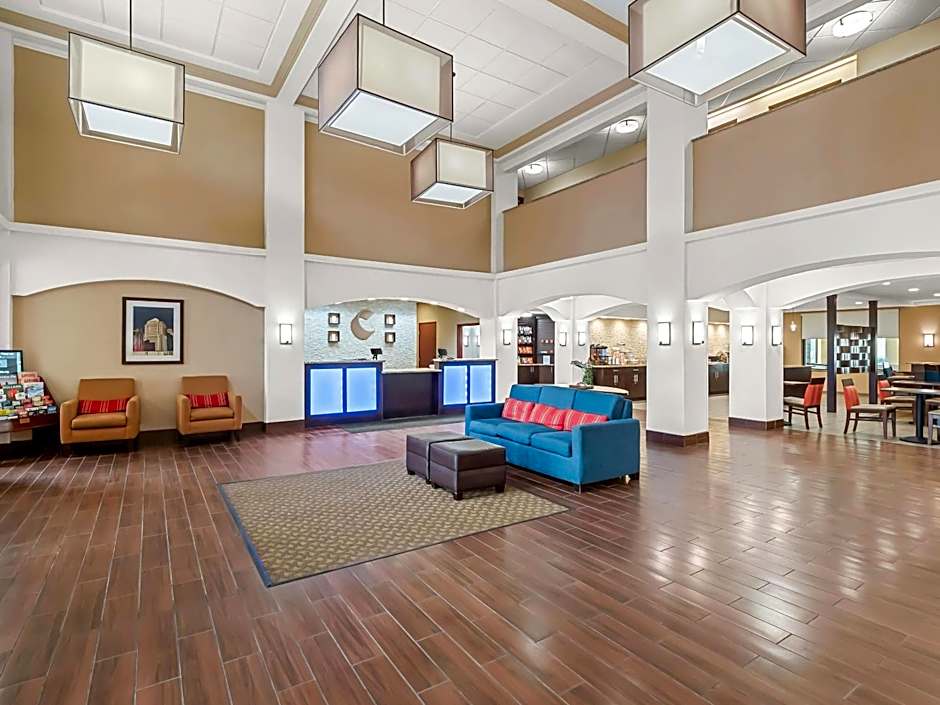 Comfort Inn & Suites Allen Park - Dearborn