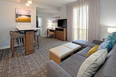 1 King 2 Double Beds 2 Bedroom Suite