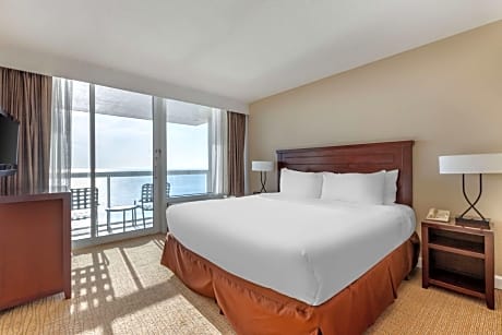Oceanfront Two-Bedroom Bi-Level King Suite with Sofa Bed