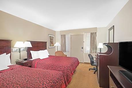 Double Room with Two Double Beds - Non-Smoking