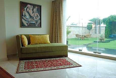 Presidential Suite First Floor With Complimentary Airport Tranfers