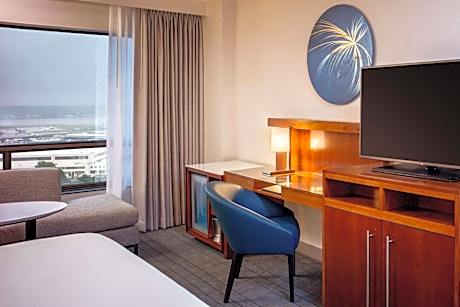 Corner King Room