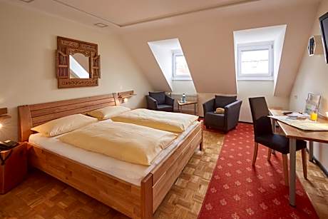 Comfort Triple Room