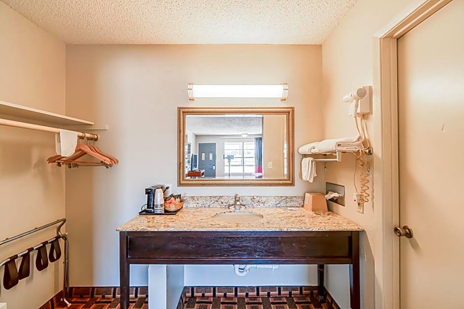 Lone Star Inn by OYO Vernon Texas Hwy 287