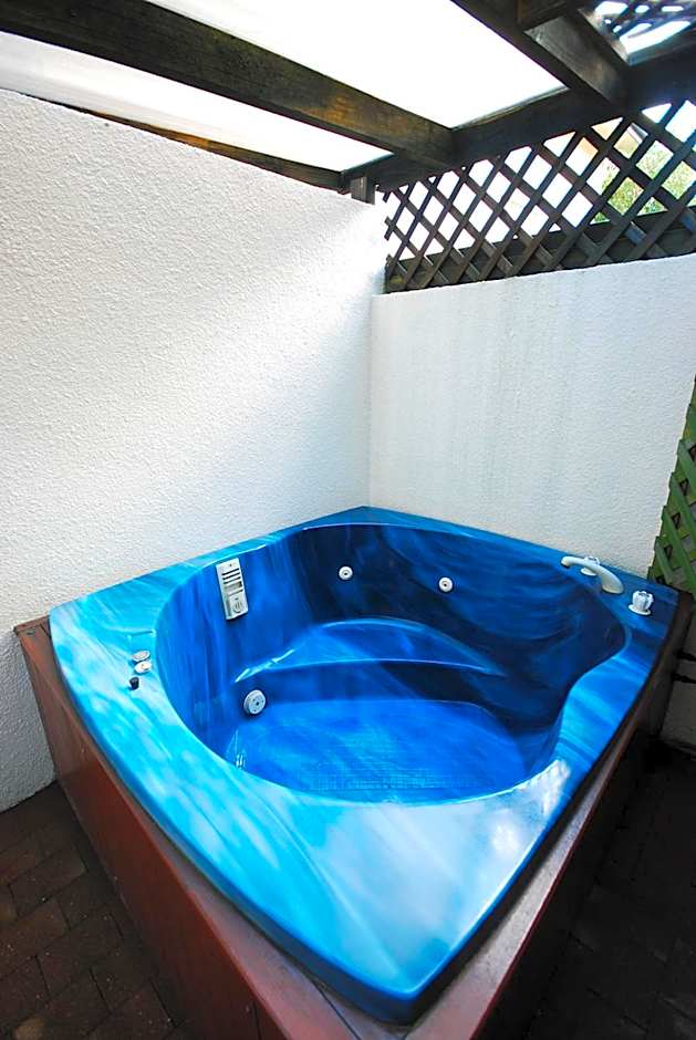 Baden Lodge Motel - PRIVATE SPA Bath