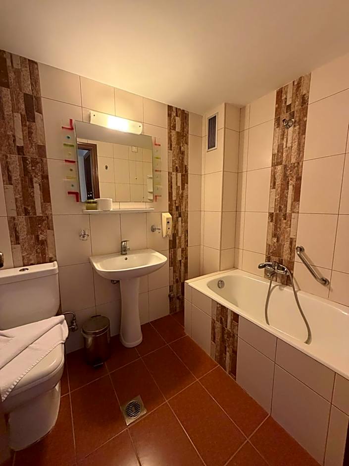 Paradise Hotel