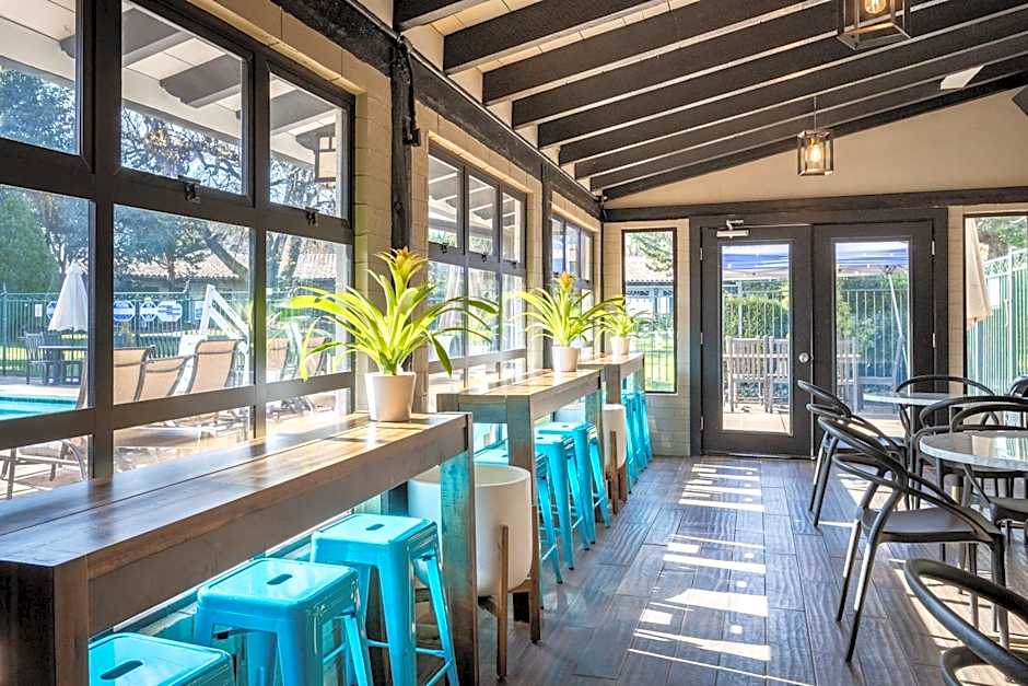 Inn Marin and Suites, an Ascend Collection Hotel