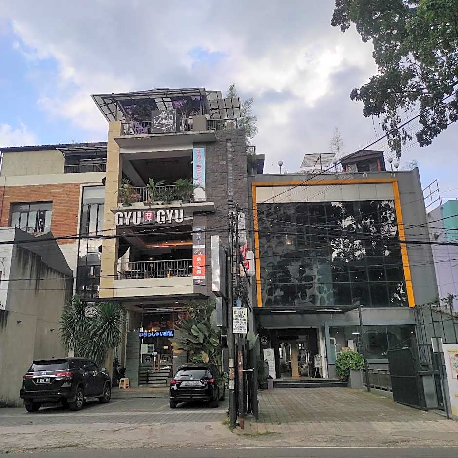 Mogami Ryokan Bandung – Bandung, KY