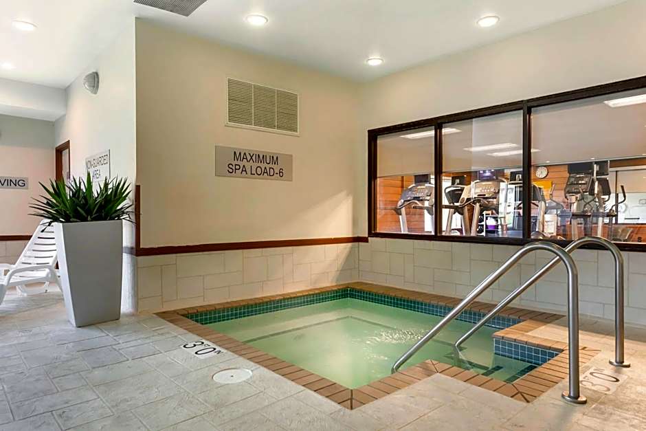 Comfort Inn & Suites Green Bay Stadium Area