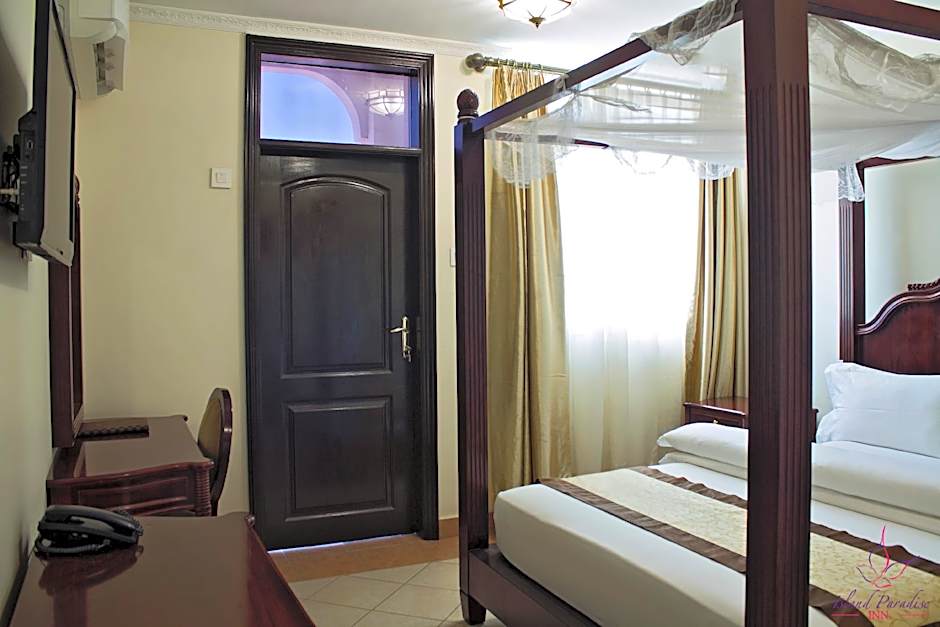Island Paradise Inn