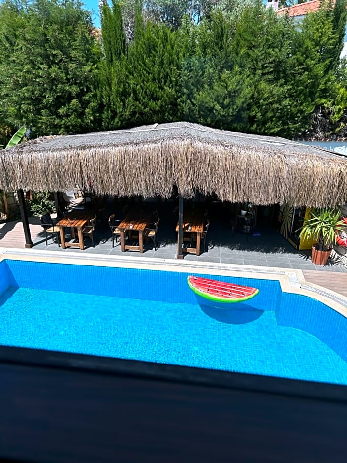 Pupa Alaçatı Butik Otel