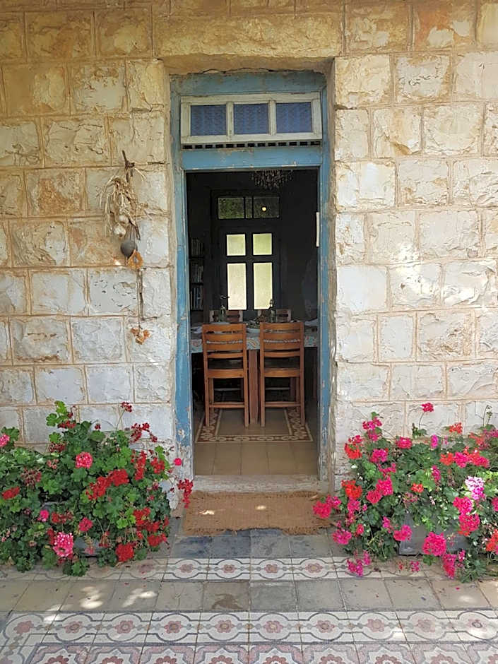 Hemdatya Stone Suites In The Galilee