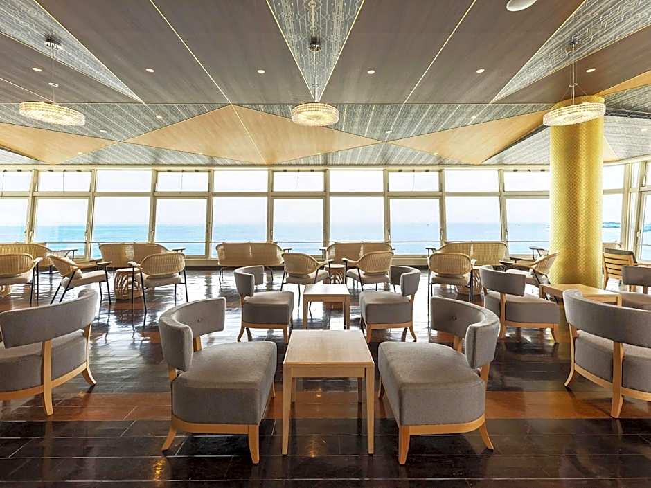 Kamogawa Grand Hotel