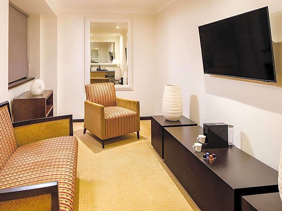 Mercure Chester Abbots Well Hotel