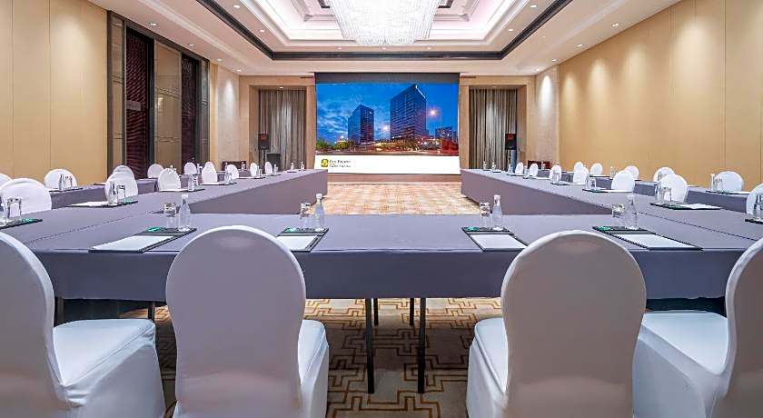 Pan Pacific Serviced Suites Ningbo