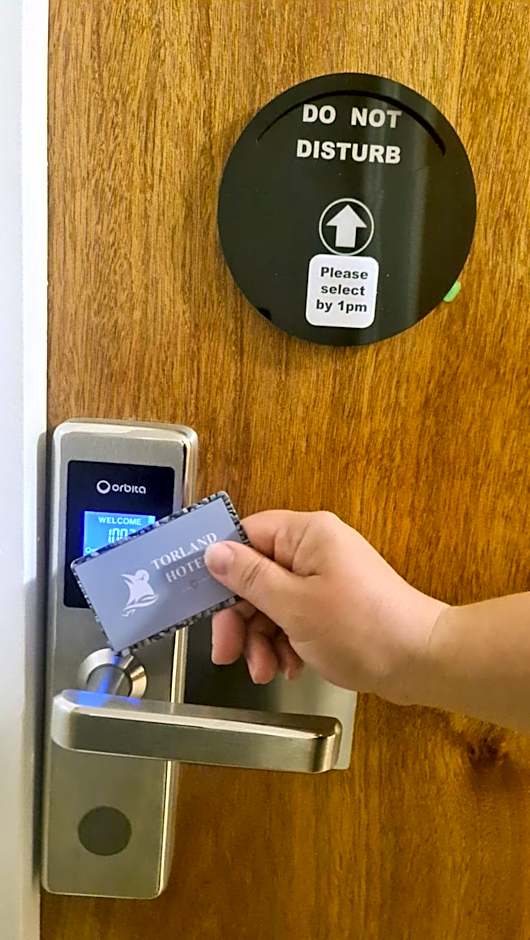 The Torland - Paignton Seafront - free parking, all rooms en-suite