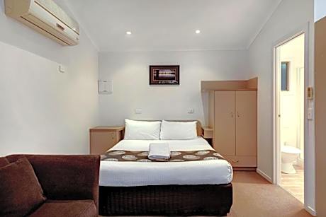 Standard Studio Cabin