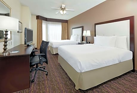 2 Queen Hearing Accessible Suite Nsmok