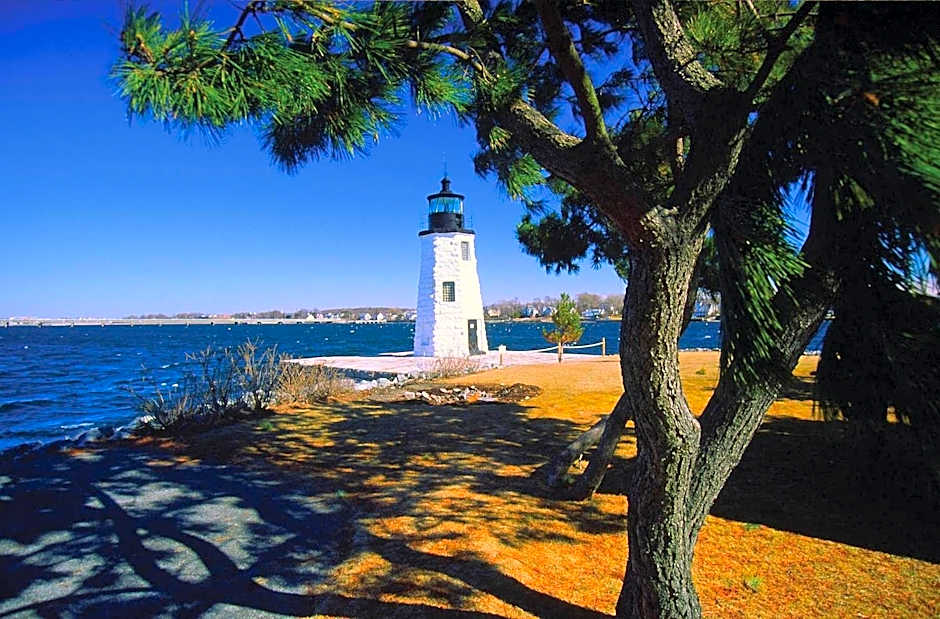 Wyndham Inn on the Harbor