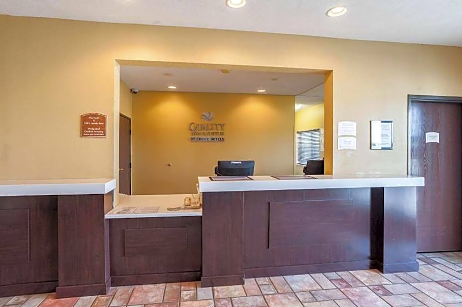 Quality Inn & Suites Lincoln North