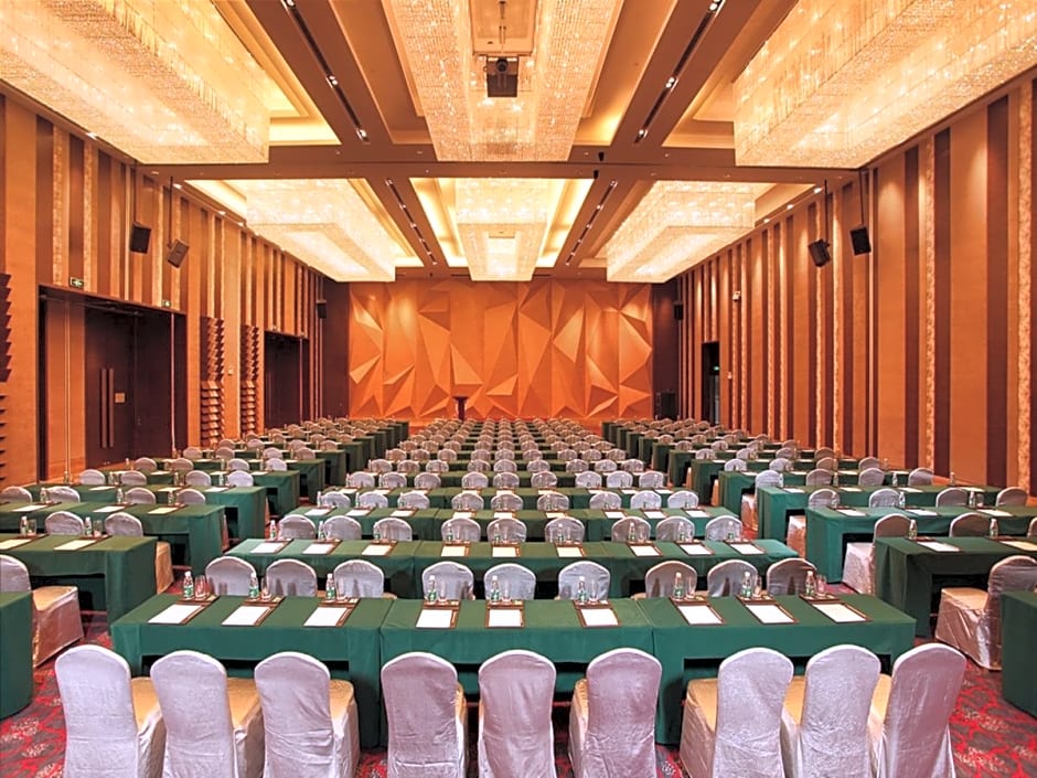 Grand Skylight International Hotel Gongqingcheng