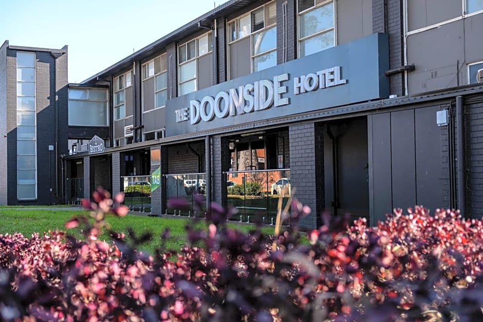 Zdjęcie 1 z 19 — Doonside Hotel