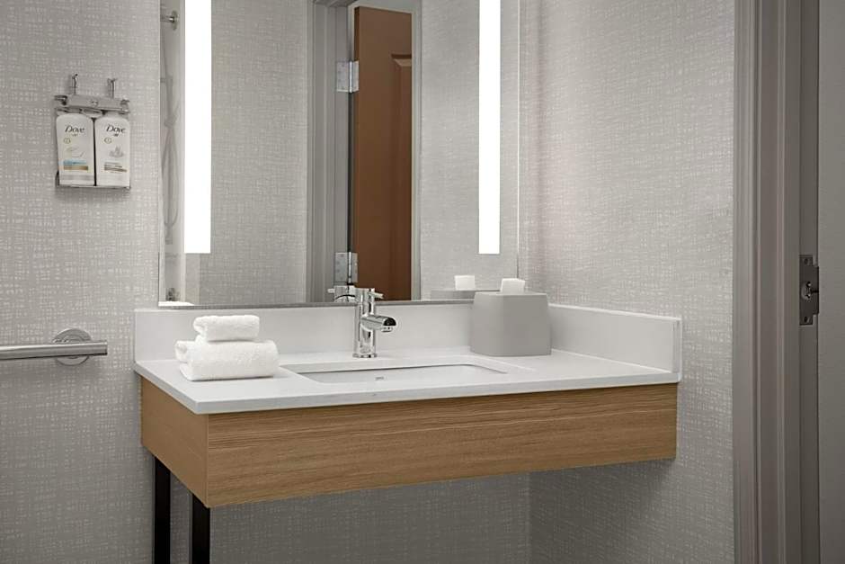 Holiday Inn Express Hotel & Suites DFW West - Hurst By IHG