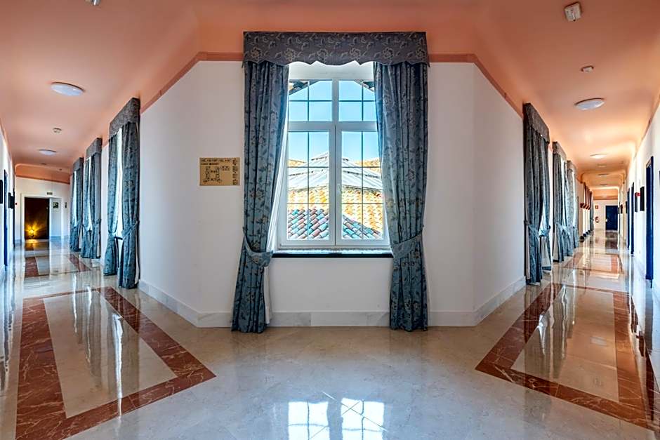 Globales Reina Cristina