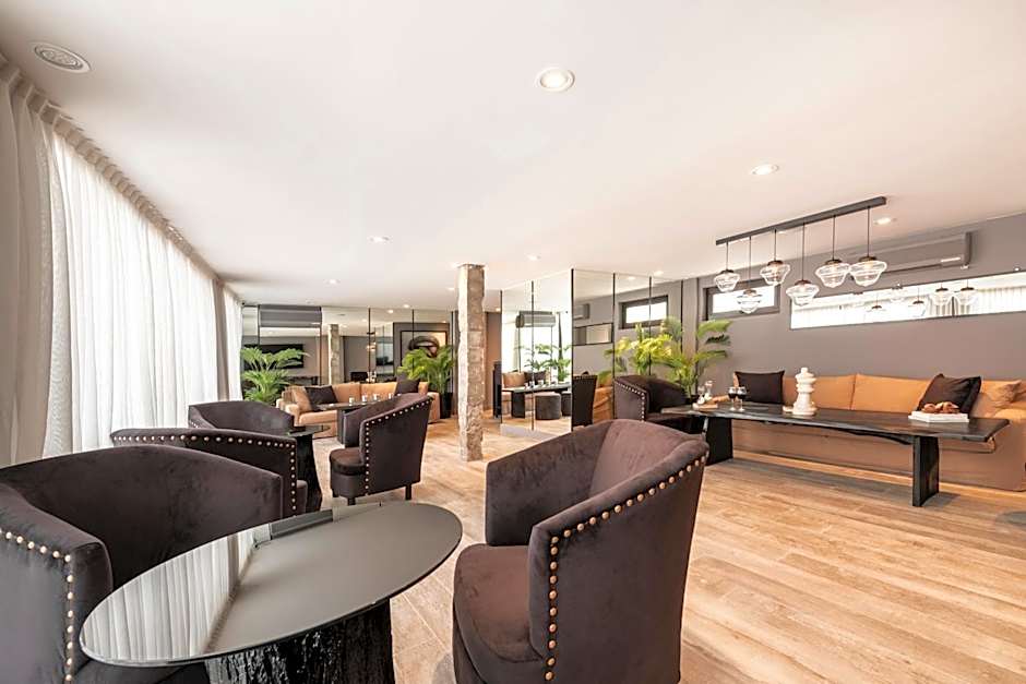 Efe Hotel & Cowork